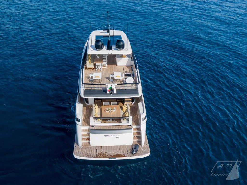 Ferretti 860 Vittoria