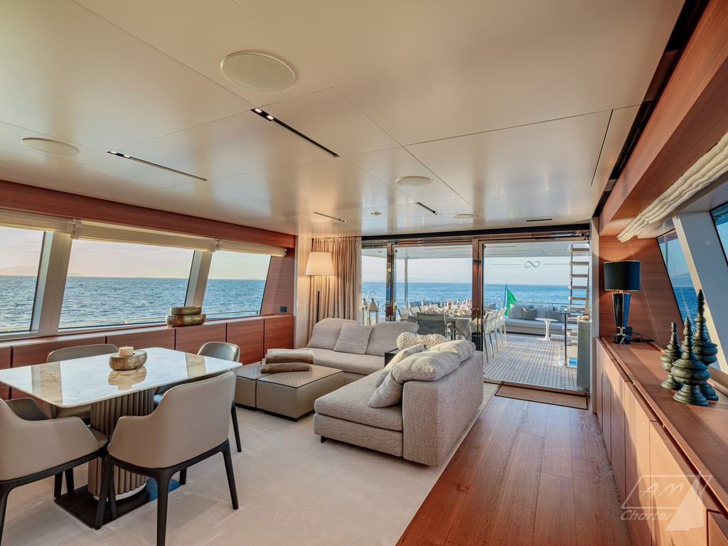 Ferretti Navetta 33 South