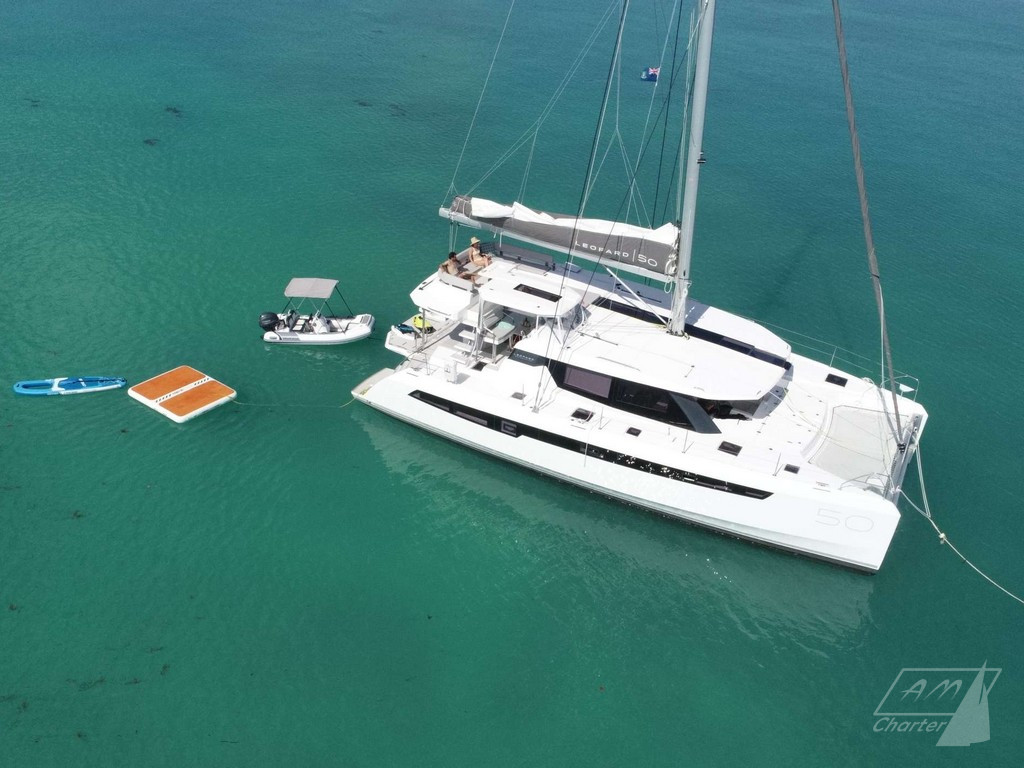 Catamarano Leopard 50