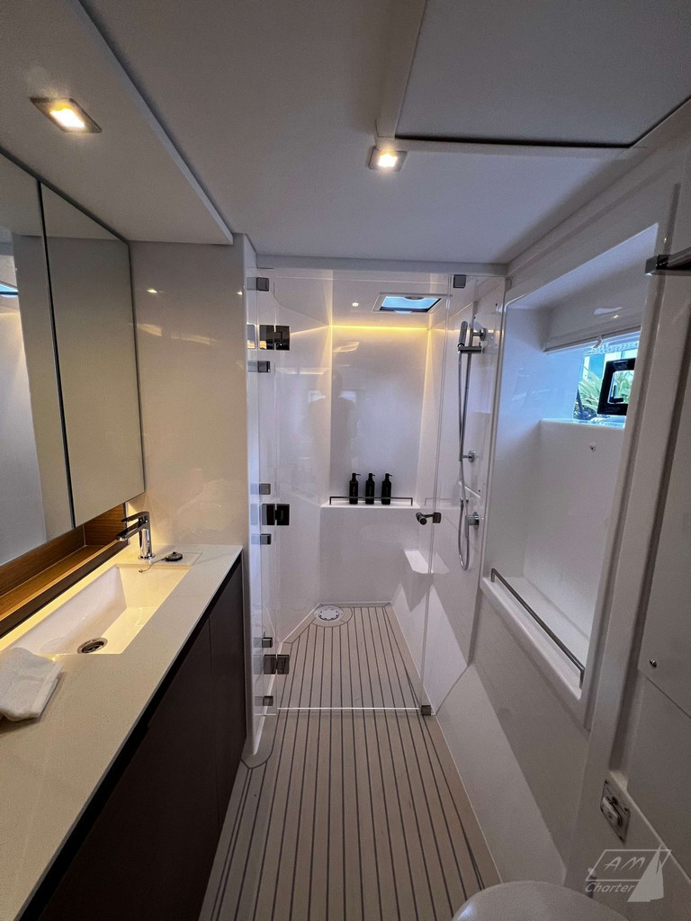 Catamarano Leopard 50