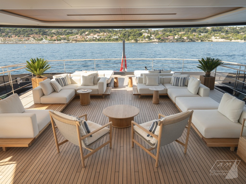 Catamarano di lusso Rossinavi 43 mt