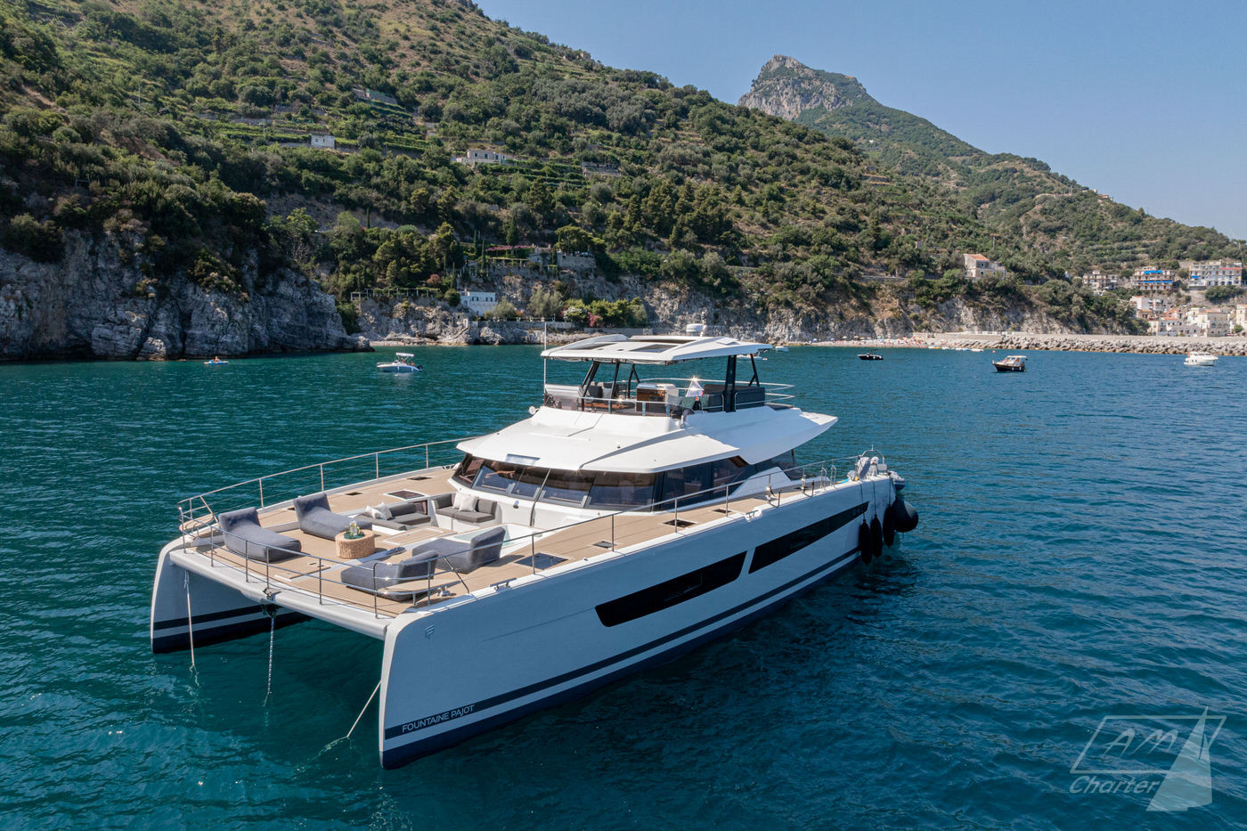 Fountaine Pajot Power 67 CORE