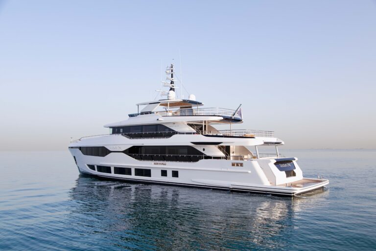 AM Charter Majesty 120 Rocket One AM Charter Majesty 120 Rocket One