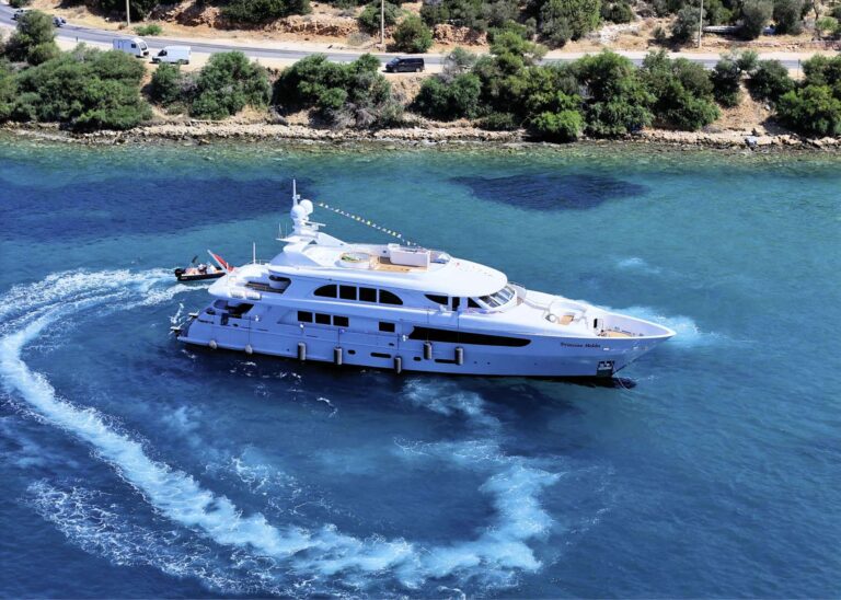 AM Charter Megayacht 42 mt Princess Melda AM Charter Megayacht 42 mt Princess Melda