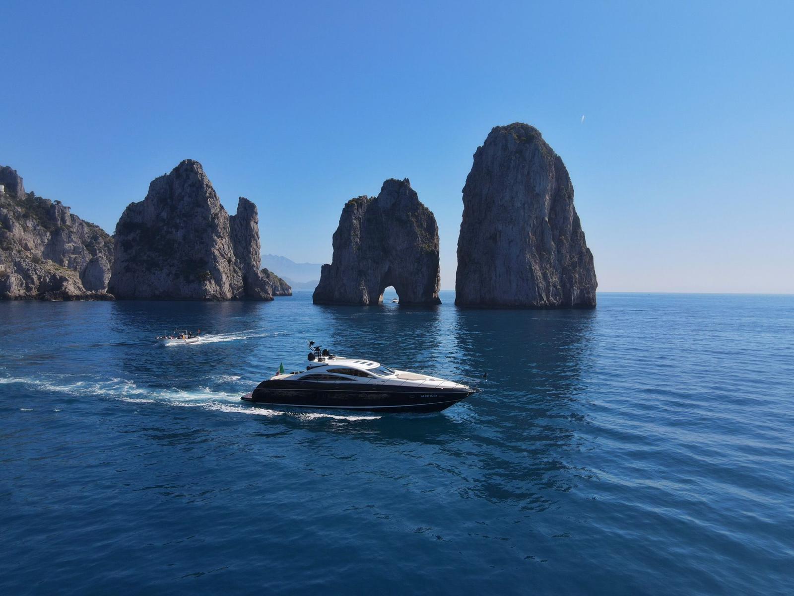 Sunseeker Predator 72